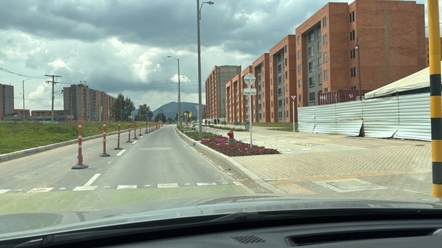 Apartamento de 2 alcobas en venta en Casablanca Suba I, Bogotá, 45 m² · foto 2 de 9