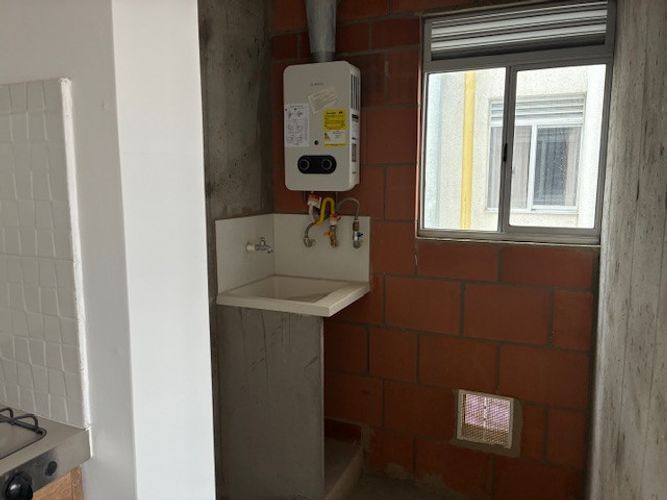 Apartamento de 2 alcobas en venta en Casablanca Suba I, Bogotá, 45 m² · foto 8 de 9