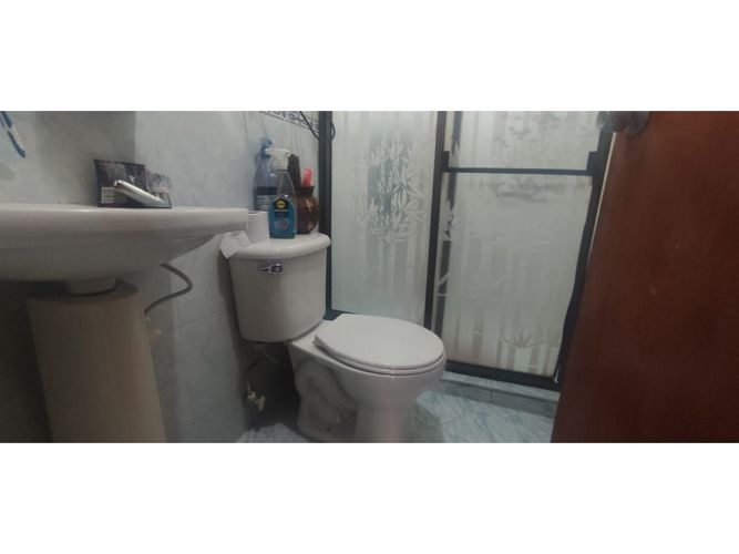 Casa de 5 alcobas en venta en Centro, Medellín, 121 m² · foto 6 de 23