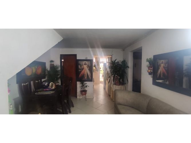 Casa de 5 alcobas en venta en Centro, Medellín, 121 m² · foto 14 de 23