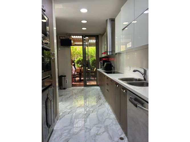Apartamento de 5 alcobas en venta en Chico Norte, Bogotá, 430 m² · foto 2 de 12