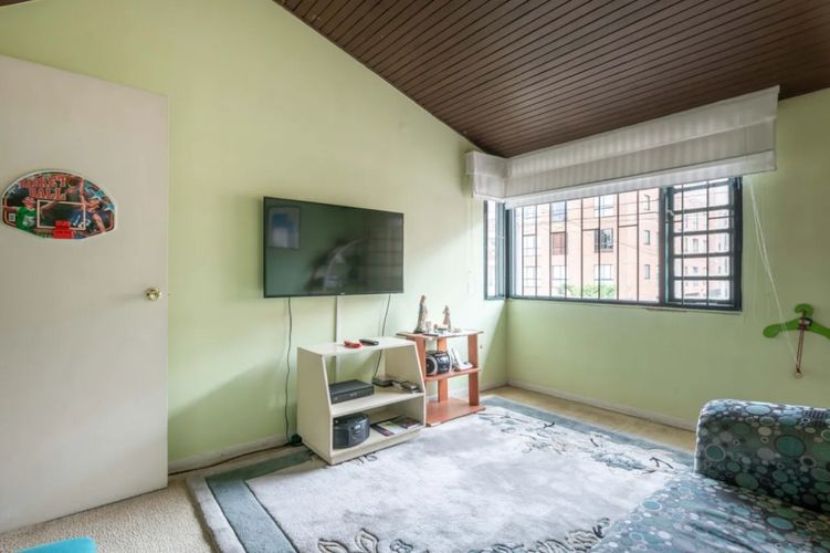 Casa de 4 alcobas en venta en Nueva Autopista, Bogotá, 187 m² · foto 13 de 20
