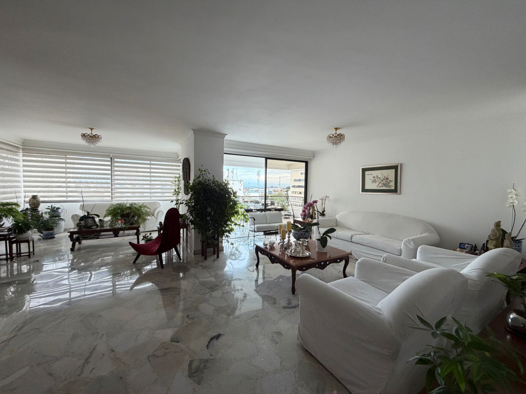 Apartamento en Venta en Versalles, Cali