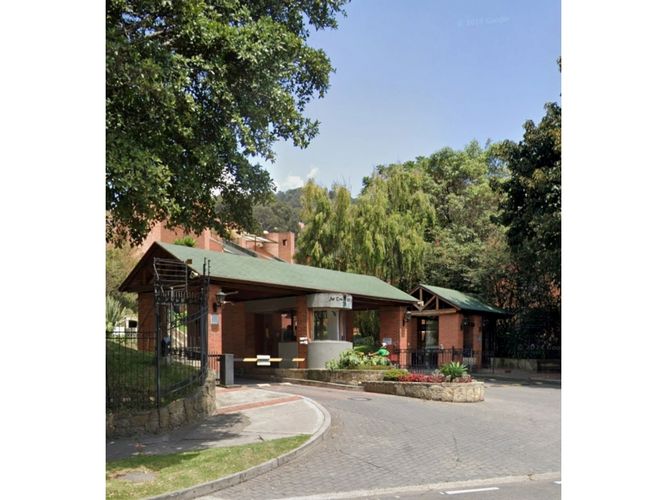 Apartamento de 4 alcobas en venta en Montearroyo, Bogotá, 283 m² · foto 3 de 4