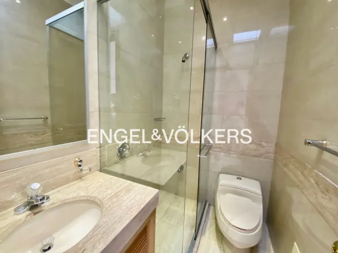 Apartamento de 4 alcobas en arriendo en Los Rosales, Bogotá, 480 m² · foto 16 de 19