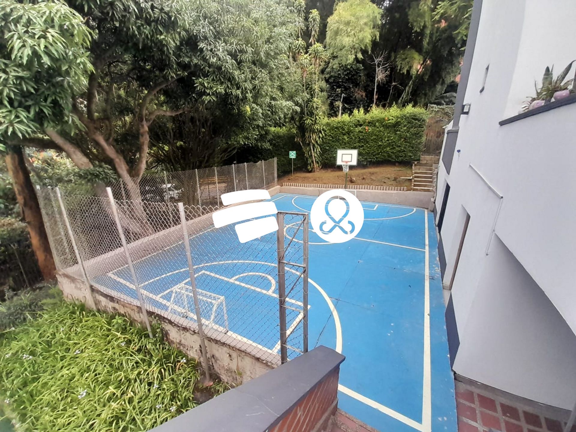 Casa de 4 alcobas en venta en El Castillo, Medellín, 120 m² · foto 20 de 21