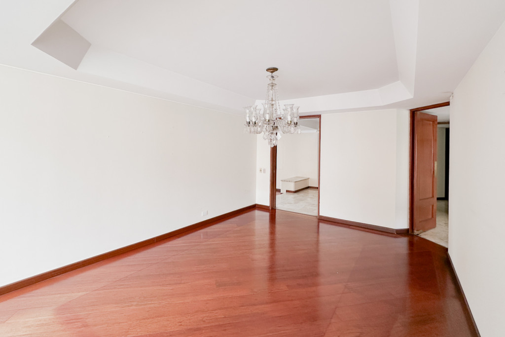Apartamento en venta en Los Rosales, Bogotá · foto 4 de 24