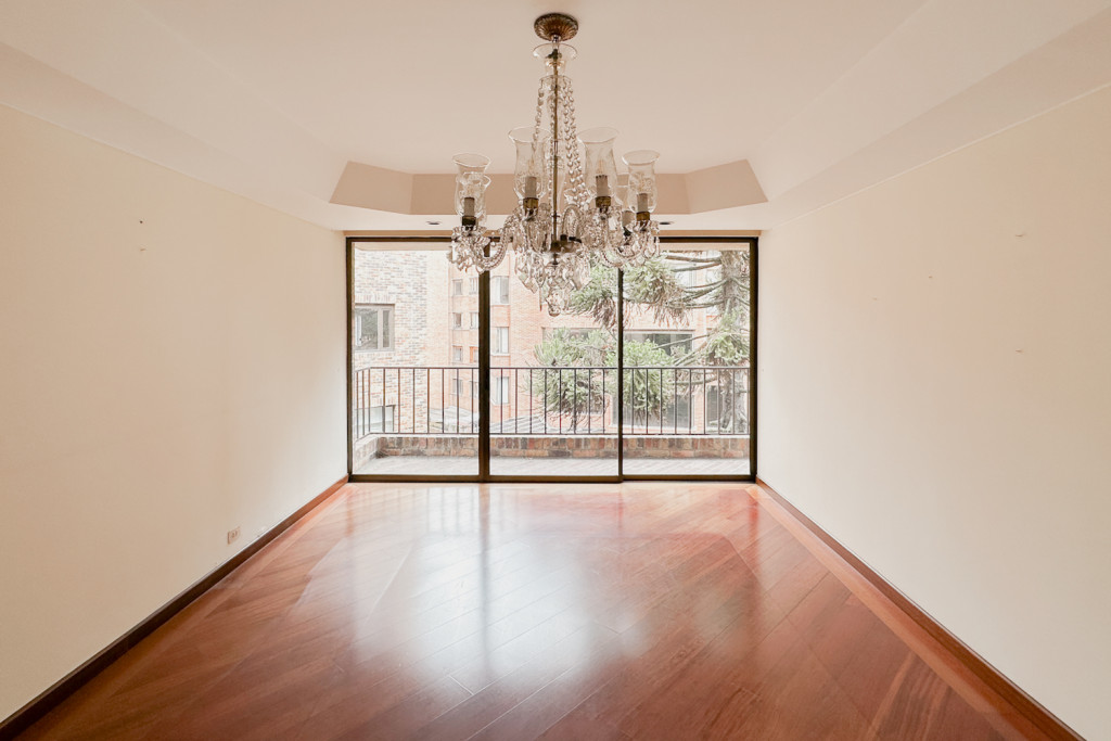 Apartamento en venta en Los Rosales, Bogotá · foto 9 de 24