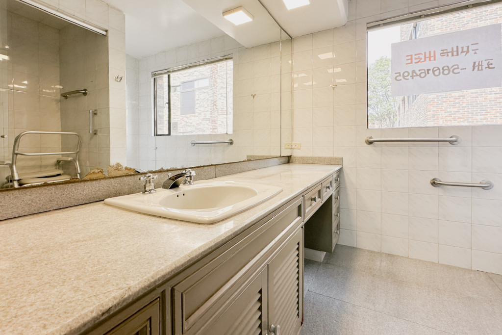 Apartamento en venta en Los Rosales, Bogotá · foto 17 de 24
