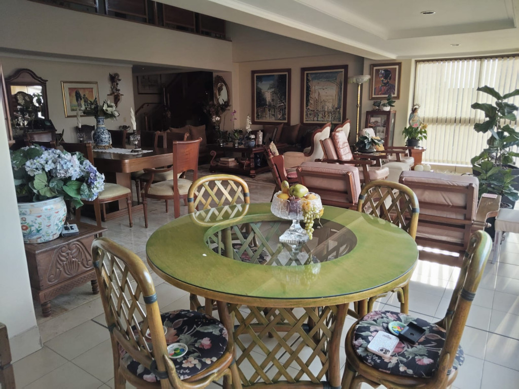 Apartamento en venta en El Poblado, Medellín [No disponible] 2