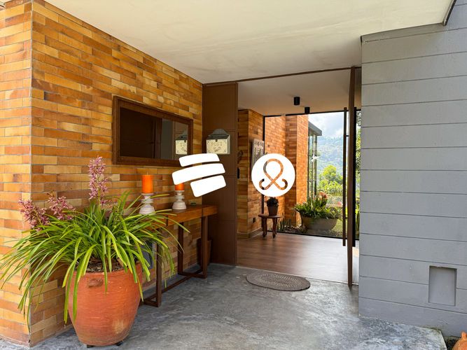 Casa de 2 alcobas en venta en Don Diego, El Retiro, 1630 m² · foto 2 de 24