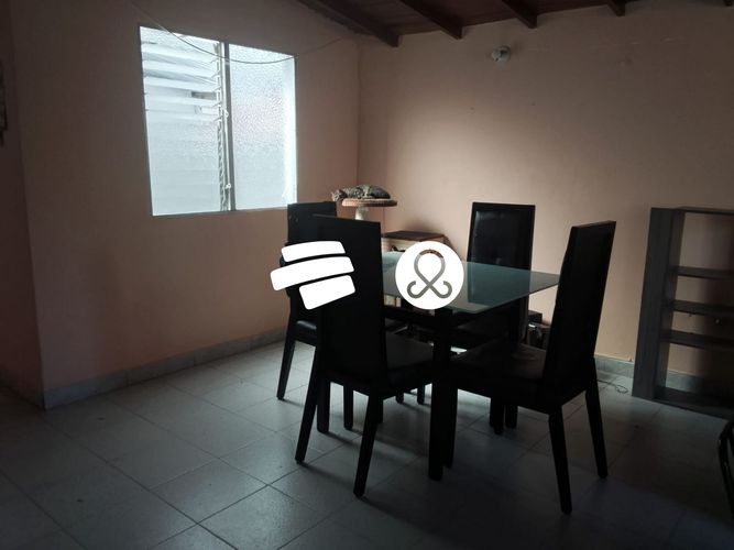 Casa de 2 alcobas en venta en San Bernardo, Medellín, 75 m² · foto 2 de 9