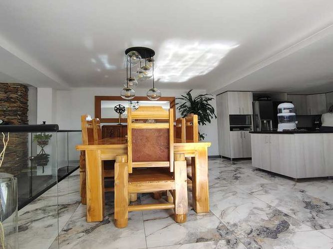 Casa de 3 alcobas en arriendo en La Macarena, Rionegro, 270 m² · foto 6 de 24