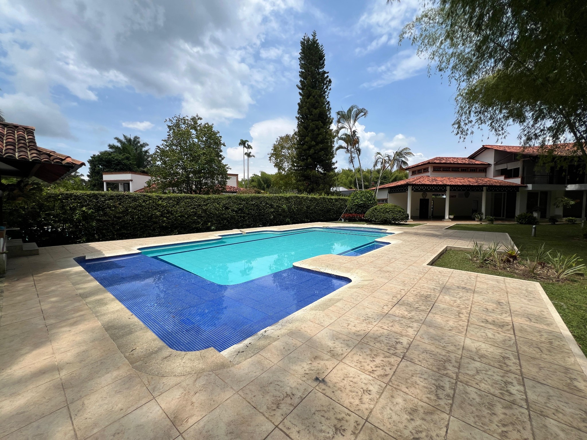 Casa en venta en Cerritos, Pereira · foto 2 de 23