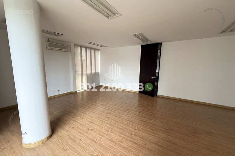 Oficina en arriendo en Los Balsos, Medellín, 74 m² · foto 10 de 12