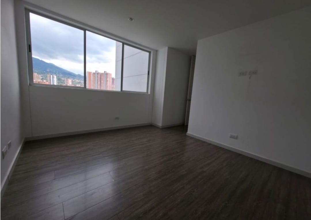 Apartamento en venta en Suramérica, Itagüí · foto 7 de 11