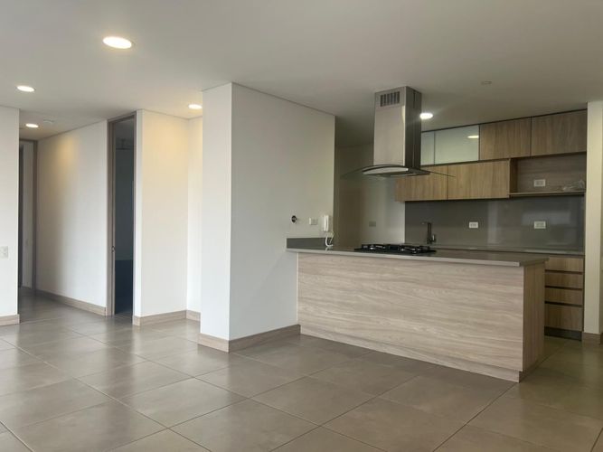 Apartamento de 2 alcobas en arriendo en Cumbres, Envigado, 87 m² · foto 4 de 15