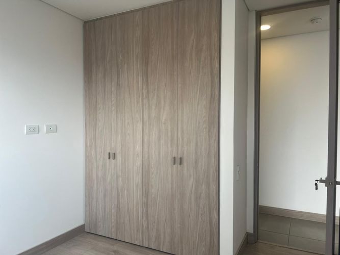 Apartamento de 2 alcobas en arriendo en Cumbres, Envigado, 87 m² · foto 9 de 15