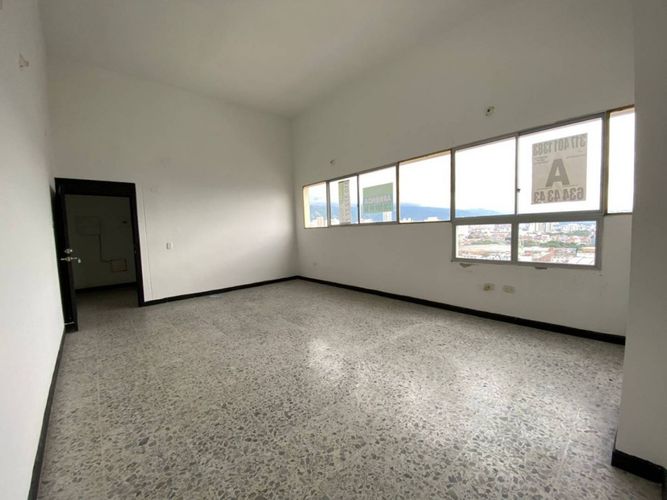Oficina en arriendo en Centro, Bucaramanga, 38 m² · foto 2 de 5