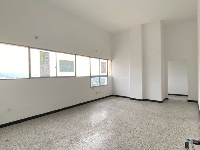 Oficina en arriendo en Centro, Bucaramanga, 38 m² · foto 4 de 5
