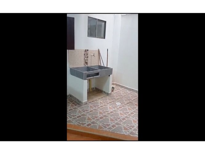 Casa de 4 alcobas en venta en Cuatro Esquinas, Rionegro, 269 m² · foto 3 de 10