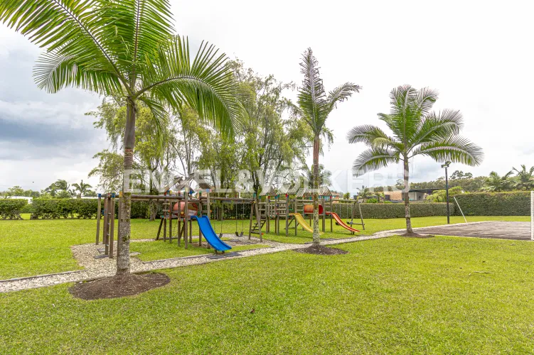 Casa de 4 alcobas en venta en Llano Grande, Rionegro, 350 m² · foto 16 de 18