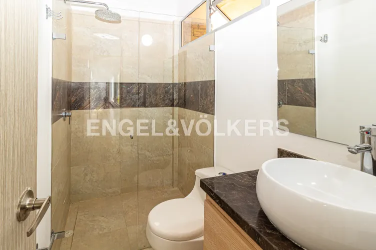 Casa de 4 alcobas en venta en Llano Grande, Rionegro, 350 m² · foto 6 de 18