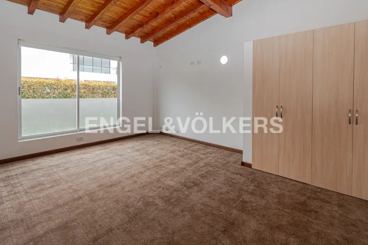 Casa de 4 alcobas en venta en Llano Grande, Rionegro, 350 m² · foto 5 de 18