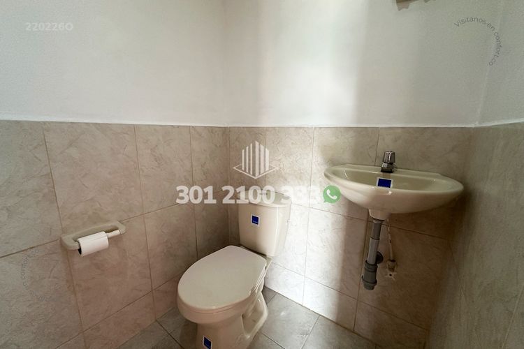 Oficina en arriendo en El Tesoro, Medellín, 105 m² · foto 9 de 12