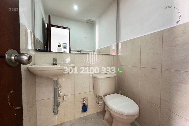 Oficina en arriendo en El Tesoro, Medellín, 105 m² · foto 10 de 12