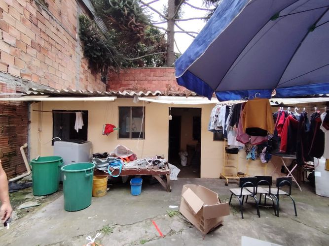 Casa de 6 alcobas en venta en El Hato, Funza, 209 m² · foto 2 de 3