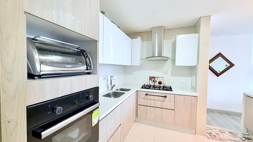 Apartamento de 3 alcobas en venta en San Jose V Sector, Bogotá, 148 m² · foto 6 de 24
