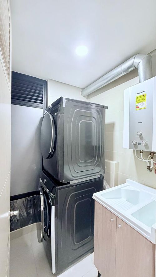 Apartamento de 3 alcobas en venta en San Jose V Sector, Bogotá, 148 m² · foto 7 de 24