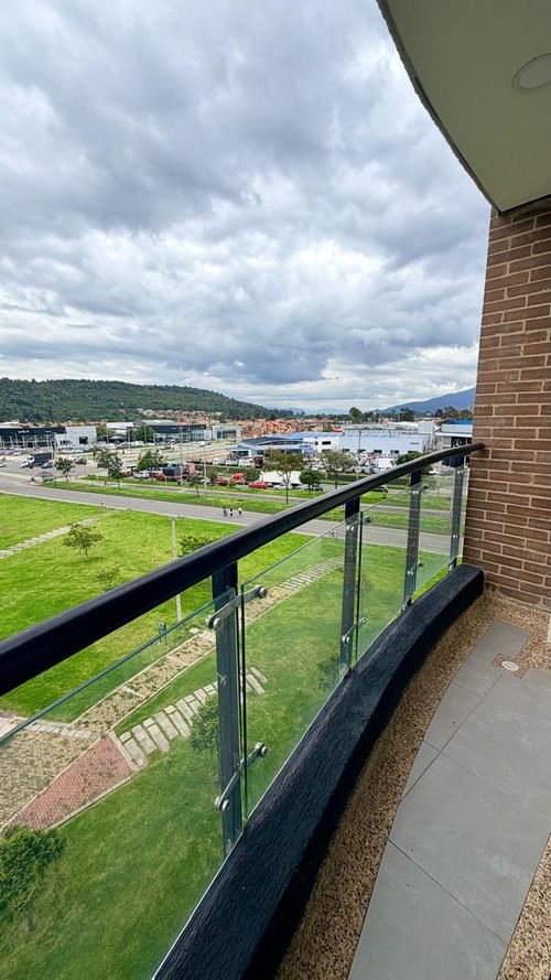 Apartamento de 3 alcobas en venta en San Jose V Sector, Bogotá, 148 m² · foto 12 de 24