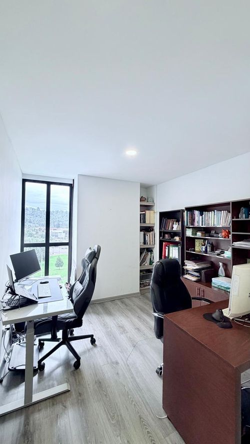 Apartamento de 3 alcobas en venta en San Jose V Sector, Bogotá, 148 m² · foto 19 de 24
