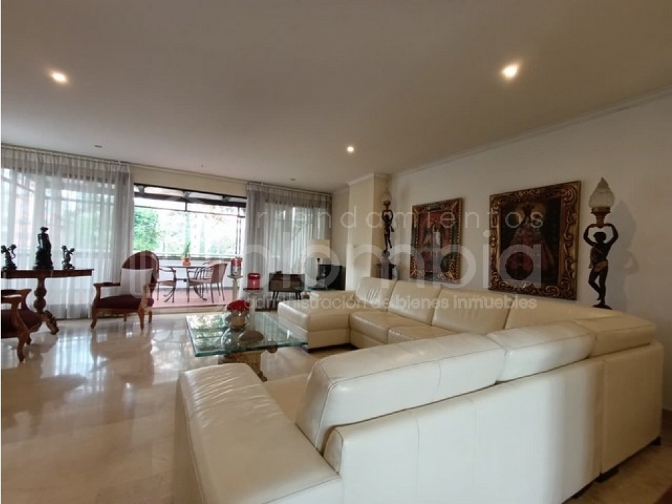 Apartamento en venta en Los Balsos, Medellín 2