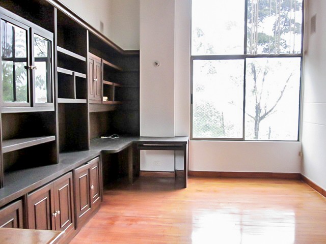 Casa en arriendo en El Poblado, Medellín · foto 10 de 17