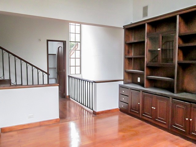 Casa en arriendo en El Poblado, Medellín · foto 2 de 17