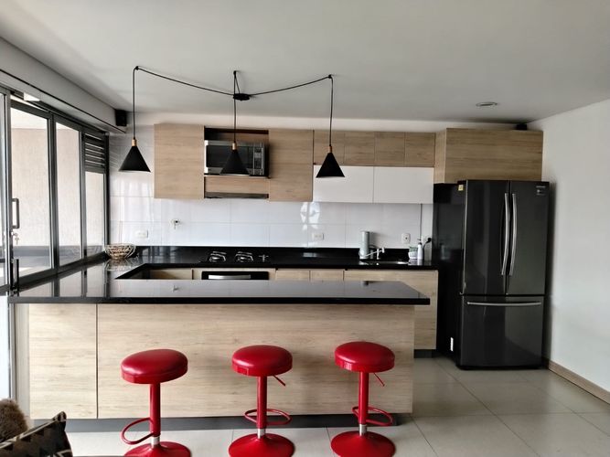 Apartamento de 2 alcobas en venta en El Poblado, Medellín, 98 m² · foto 6 de 18