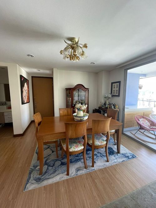 Apartamento de 2 alcobas en venta en El Poblado, Medellín, 122 m² · foto 7 de 14
