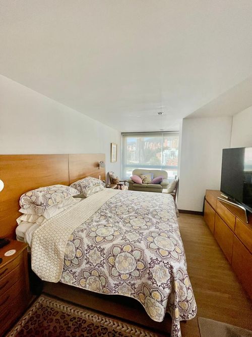 Apartamento de 2 alcobas en venta en El Poblado, Medellín, 122 m² · foto 10 de 14