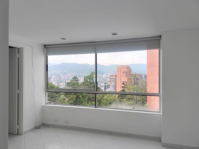 Apartamento de 3 alcobas en venta en El Poblado, Medellín, 108 m² · foto 7 de 13
