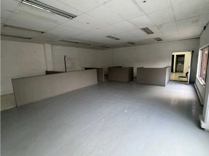 Bodega en arriendo en Las Vegas, Envigado, 640 m² · foto 4 de 8