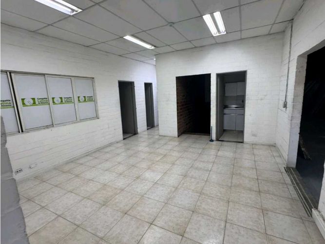 Bodega en arriendo en Las Vegas, Envigado, 640 m² · foto 5 de 8