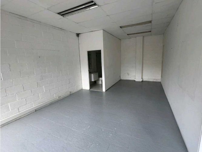 Bodega en arriendo en Las Vegas, Envigado, 640 m² · foto 6 de 8