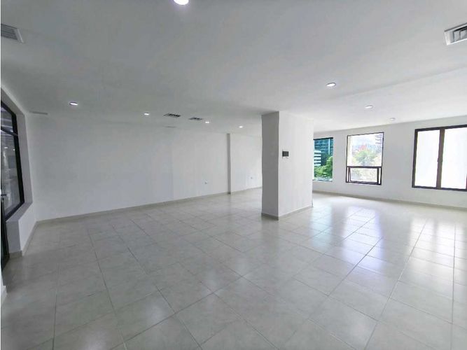 Oficina en arriendo en Milla De Oro, Medellín, 140 m² · foto 5 de 12