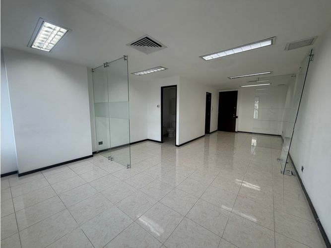 Oficina en arriendo en Patio Bonito, Medellín, 45 m² · foto 3 de 7