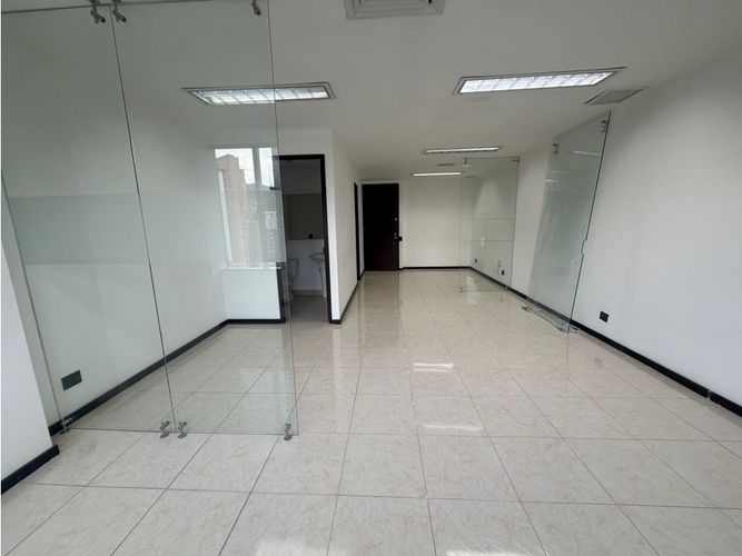 Oficina en arriendo en Patio Bonito, Medellín, 45 m² · foto 4 de 7