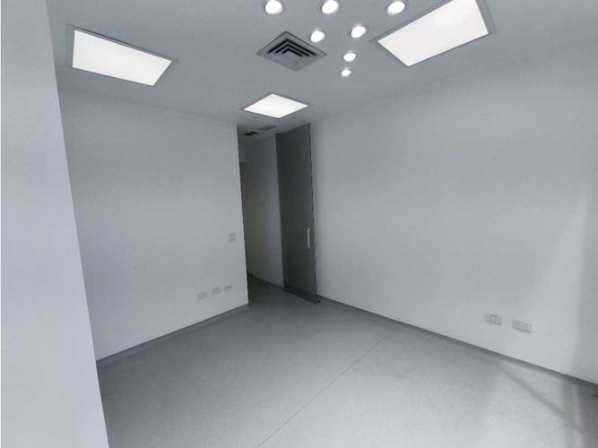 Oficina en arriendo en Los Balsos, Medellín, 46 m² · foto 3 de 12