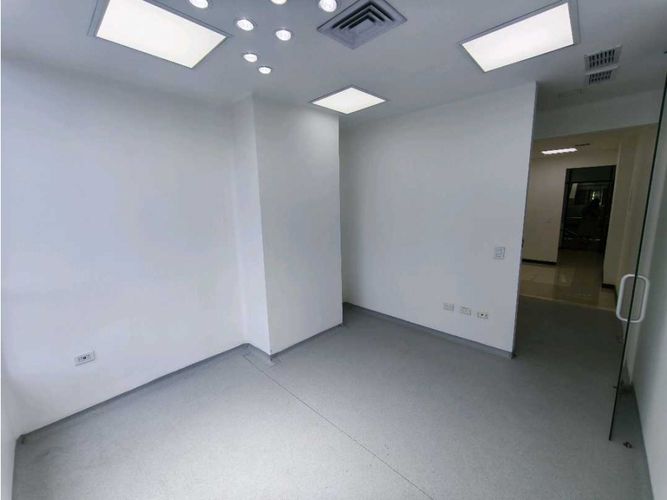 Oficina en arriendo en Los Balsos, Medellín, 46 m² · foto 4 de 12